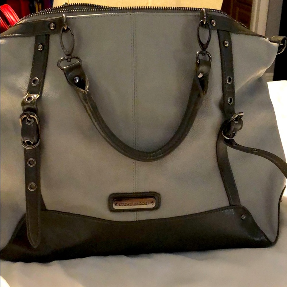 Steve Madden Two/tone grey purse